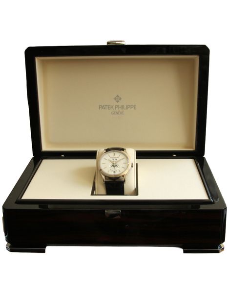 Patek Philippe Complications 5396G-011